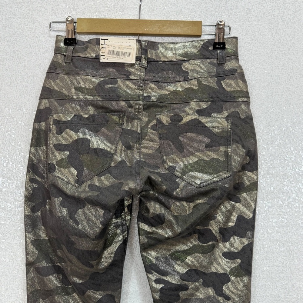 HUE Camo Metallic Skinny Pants Women’s Size Small – Stretchy, Stylish, & Sleek - Picture 6 of 16